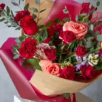 バラの花をメインとしたギフトアレンジメント