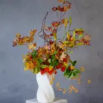 秋の花々のアレンジメント